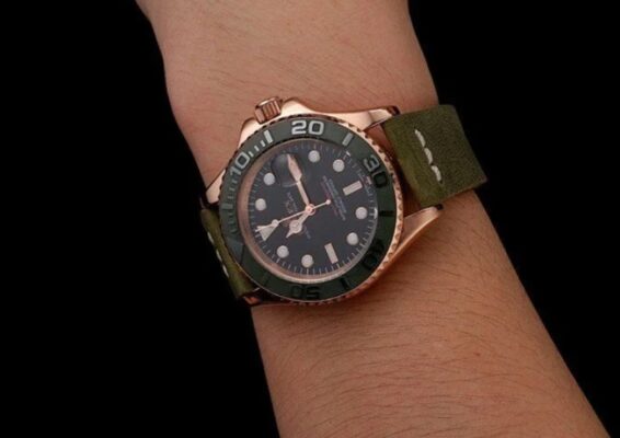 Click to view full screen Rolex Yacht-Master Black Dial 1453862 photo review