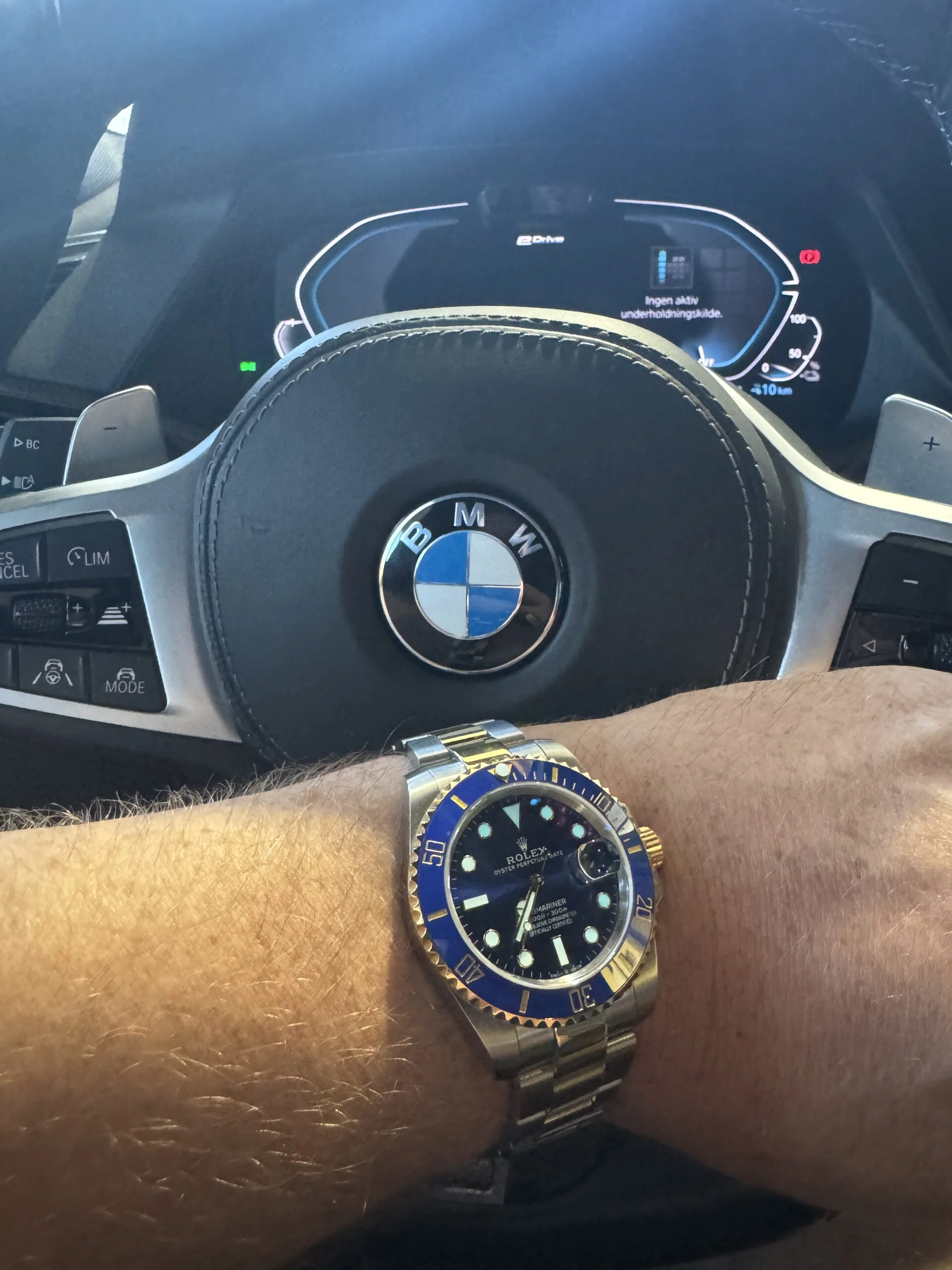 Click to view full screen Rolex Submariner 41mm Blue Dial 126613LB Bluesy photo review