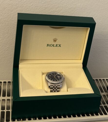Click to view full screen Rolex Datejust Blue Dial 126334 Jubilee 41 mm photo review