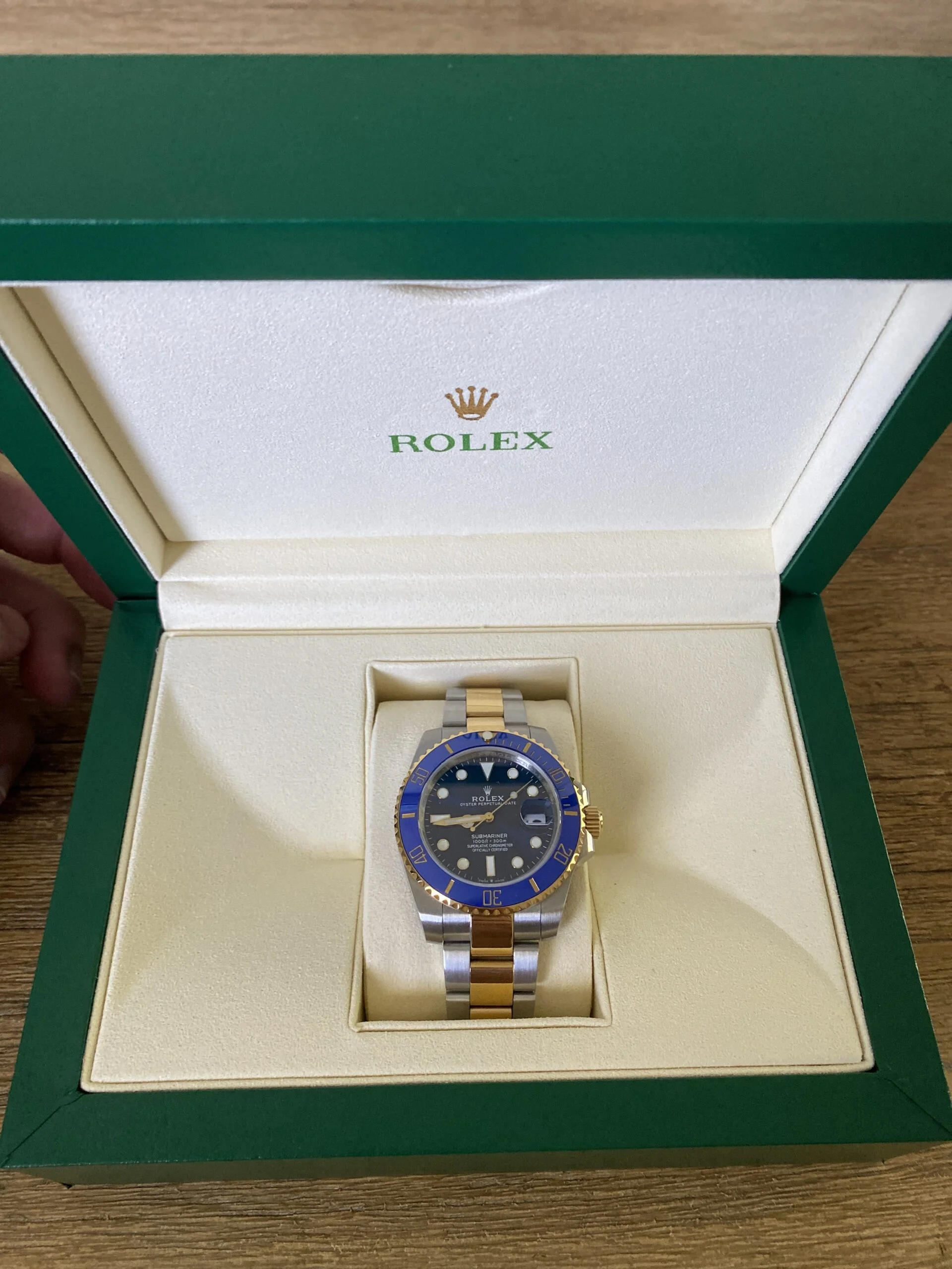 Click to view full screen Rolex Submariner 41mm Blue Dial 126613LB Bluesy photo review